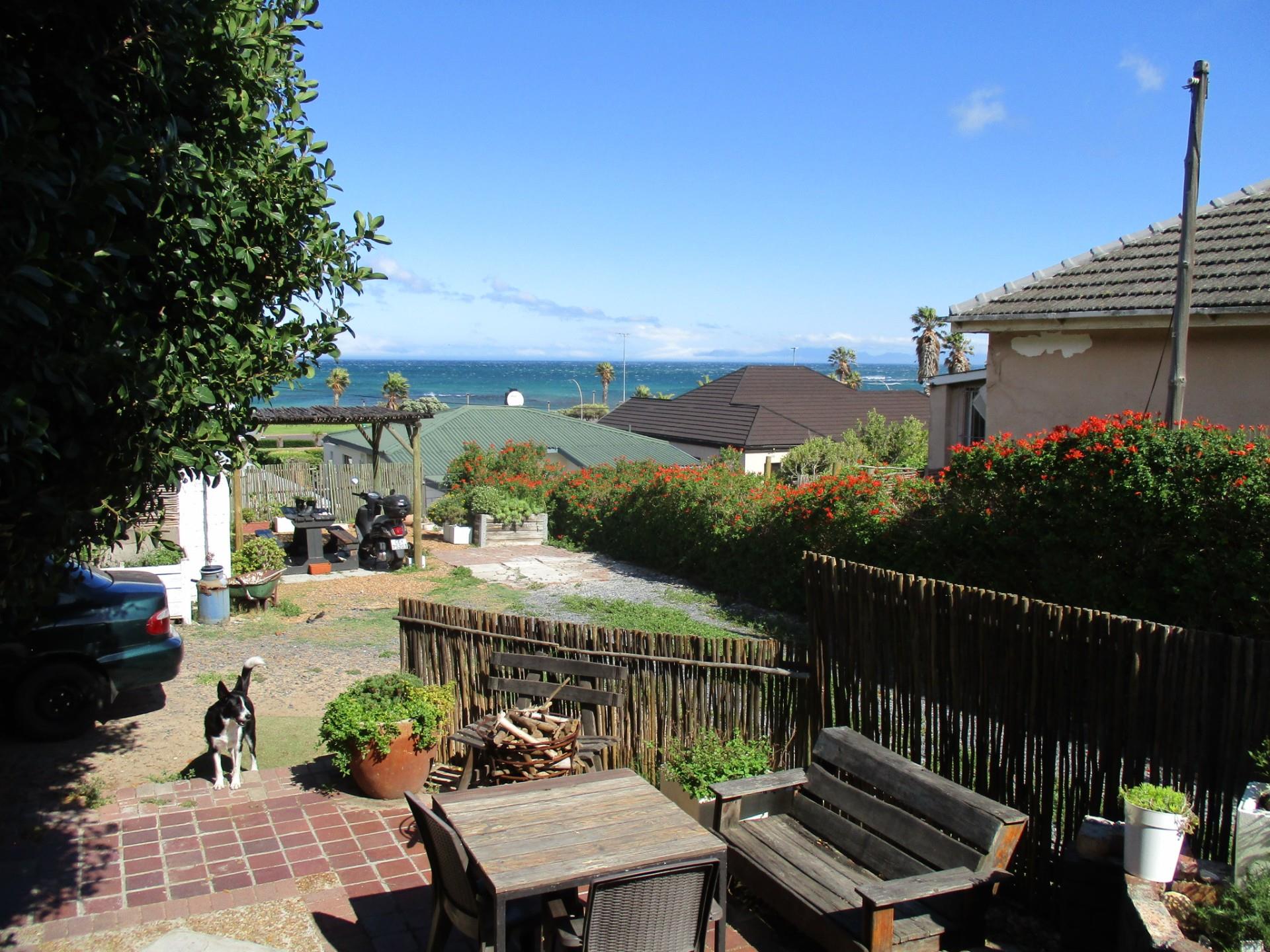 3 Bedroom Property for Sale in Gordons Bay Village Western Cape